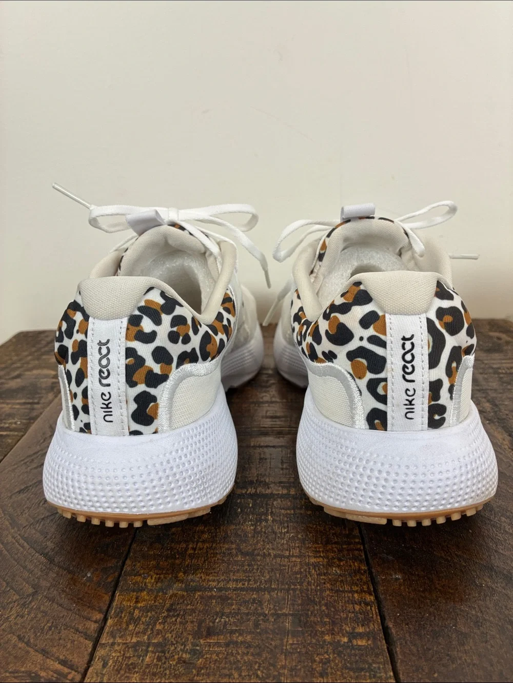 Nike lightweight escape
